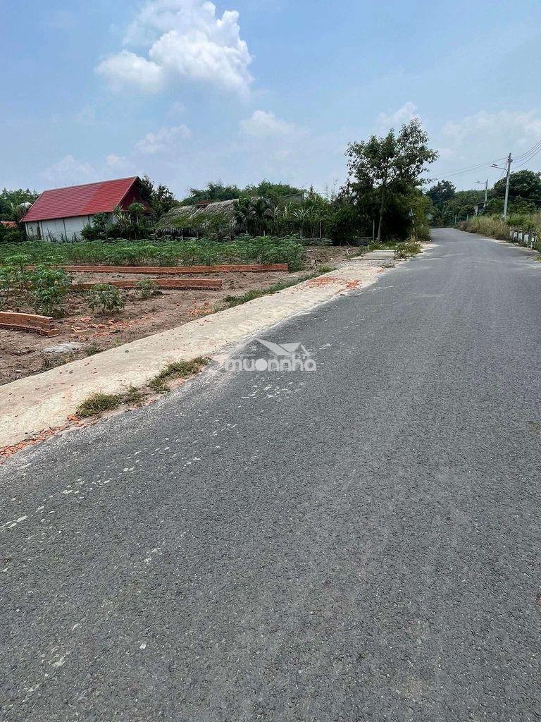 Chỉ 180tr có ngay 1 lô đất thổ cư ngay khu dân cư đông.
