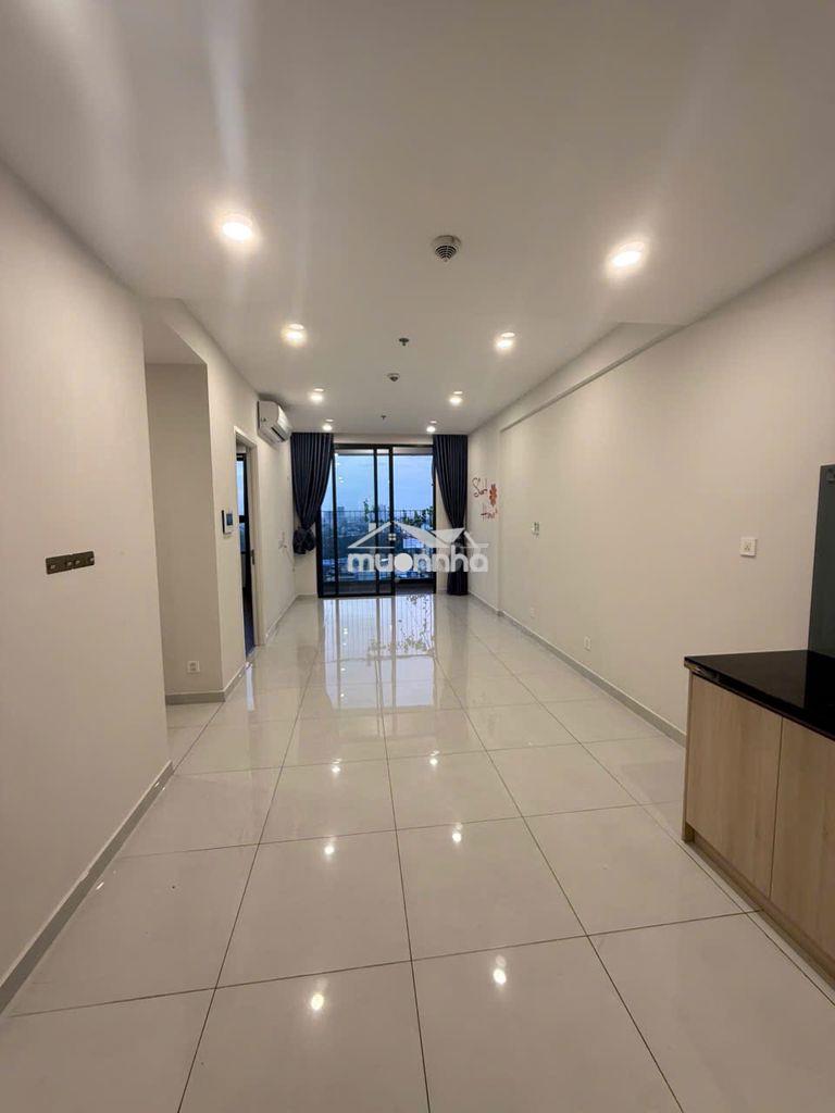 Cho thuê căn hộ 2pn-2wc the emeral golf view đối diện vsip