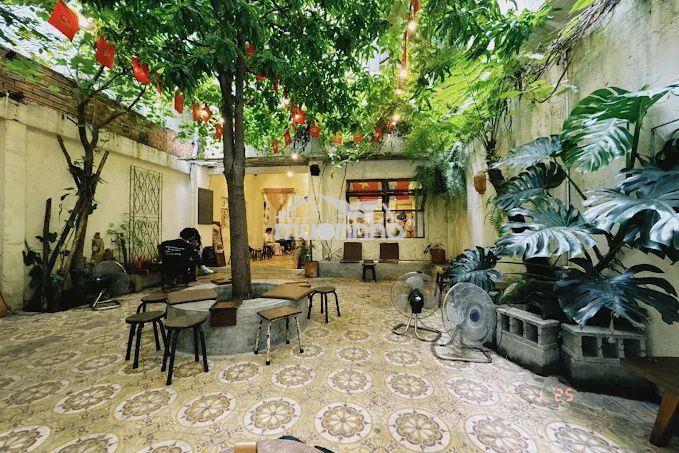 Ngang 10m, hơn 250m2 trống suốt - 60 lê thị riêng quận 1.!