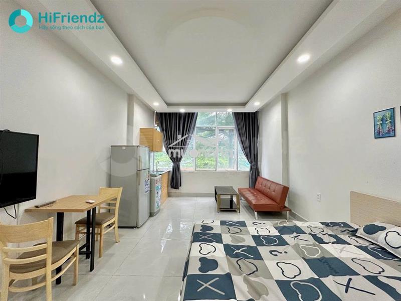 Phòng 401-(50 cao đức lân)- thang máy- full nội thất, cửa sổ lớn