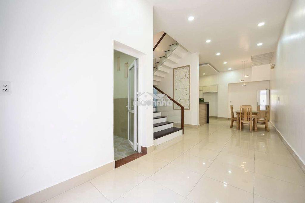 Giảm mạnh 500triệu -12.4 tỷ nay còn 11.9 tỷ- ngang 6,5m có gara ôtô - 3