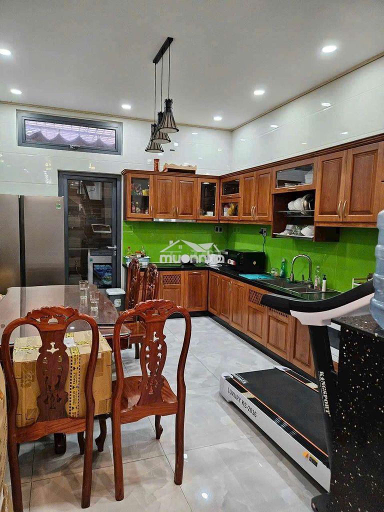 Cho thuê nhà bình lợi hẻm 10m 6pn 4wc full nội thất 4m x 20m - 2
