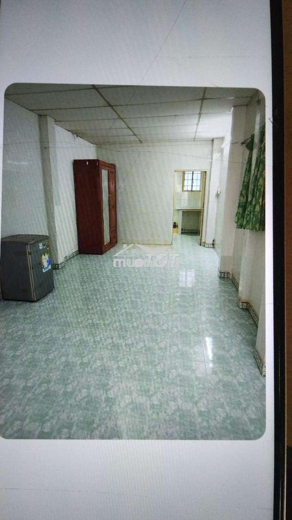 Bán nhà để trống gần chợ  - 3