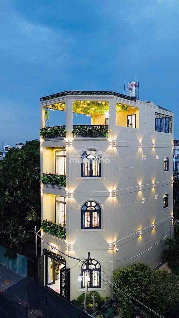 Bán nhanh siêu phẩm nhà đẹp chỉ 8,x tỷ đường ô tô