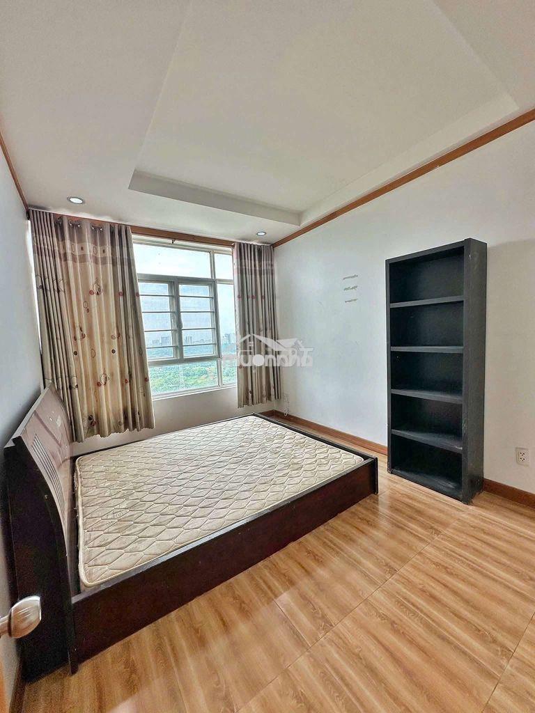 Cho thuê căn hộ 3pn 2wc 129m2 siêu rộng chung cư phú hoàng anh 