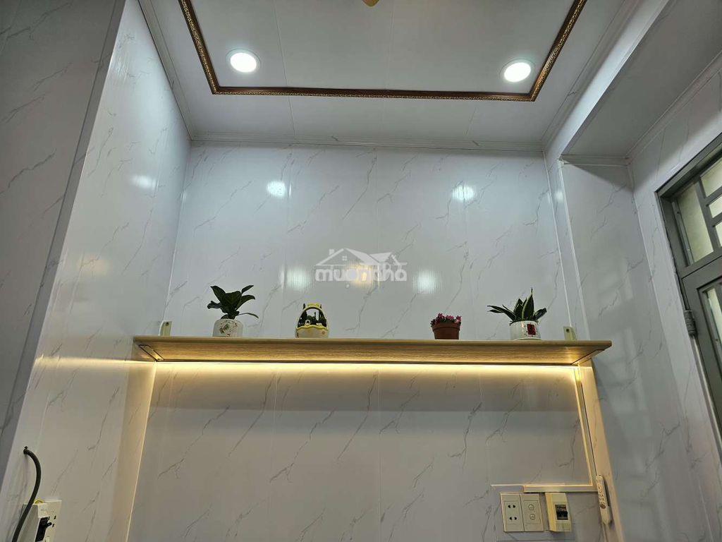 3 tầng lầu - hẻm xe hơi 1 căn - full nội thất - 2pn 2wc - 2