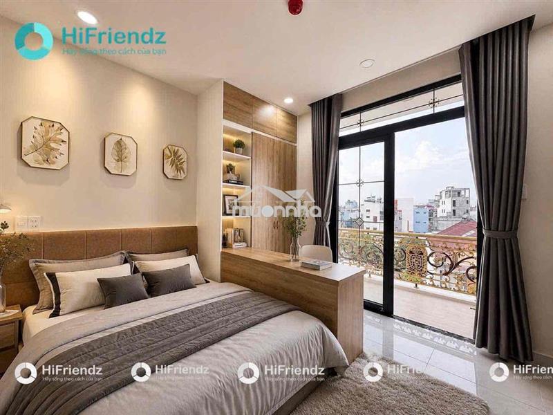 Studio ban công vibe ấm tone gỗ sang