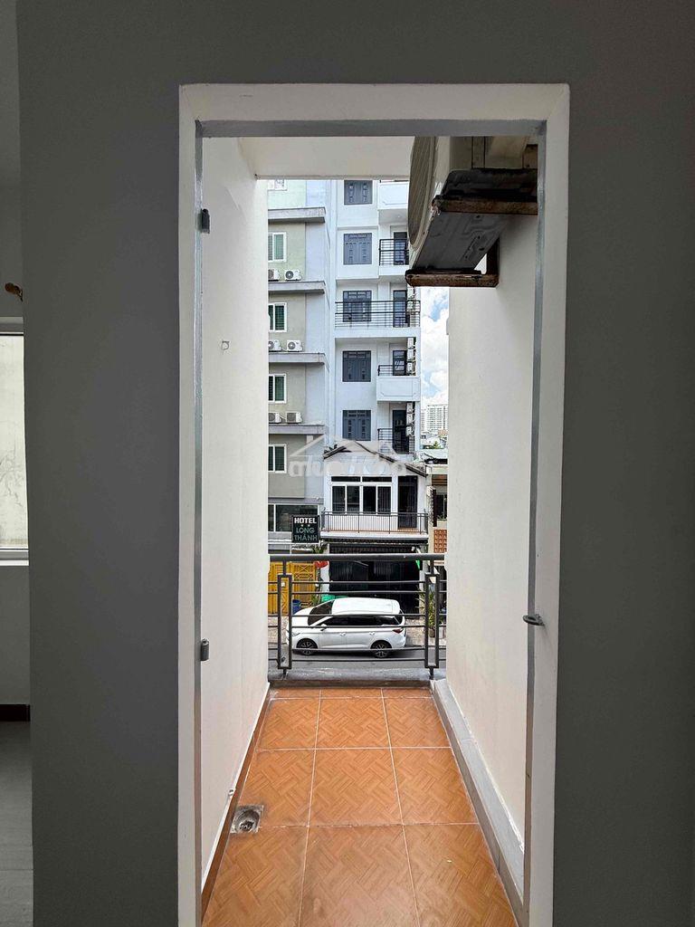 1 phòng ngủ 🍓( mới - ban công ) ngay sân bay rộng 45m2, bếp rộng - 4