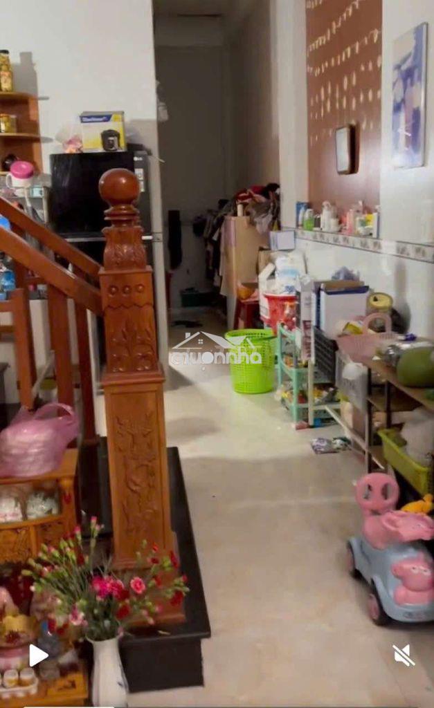 Nhà lầu gần đường lý thường kiệt