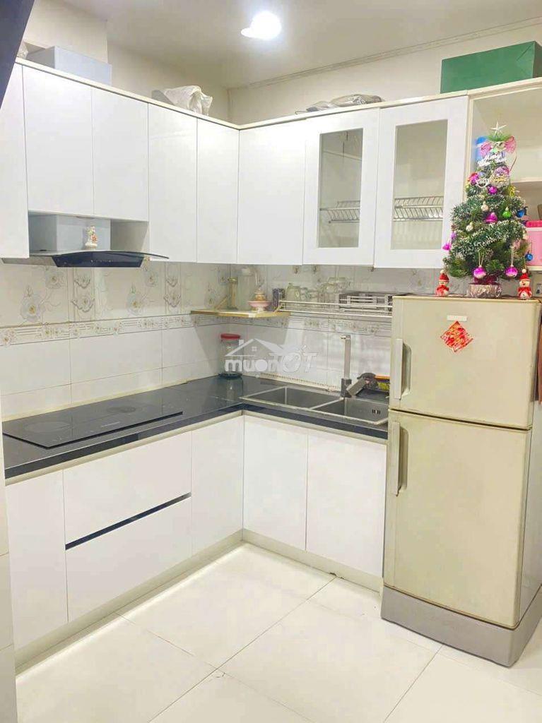 Cho thuê nhà nguyên căn hẻm bến vân đồn, quận 4 - 3