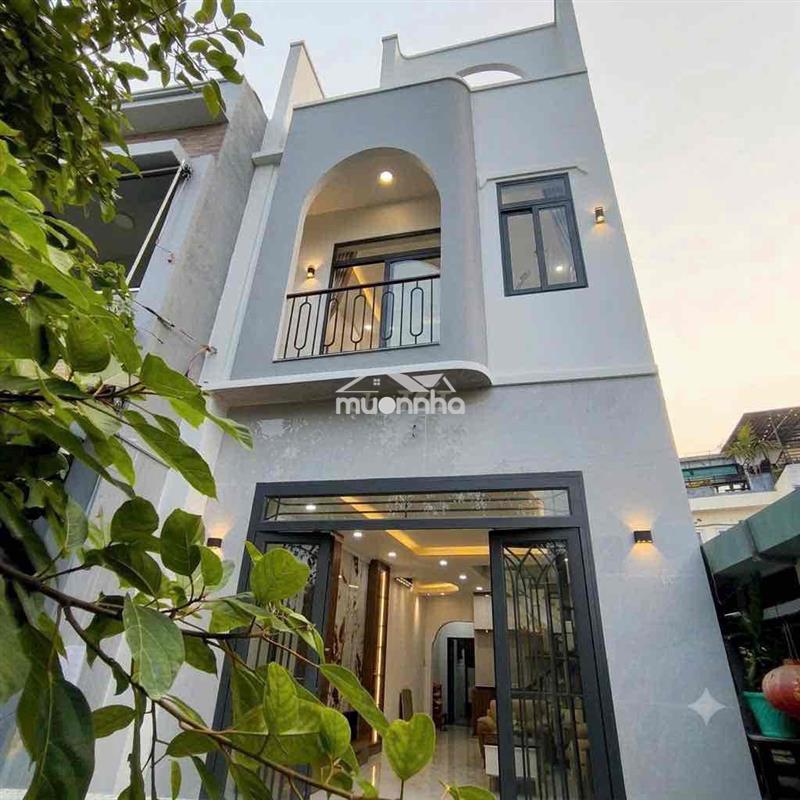 Bán nhà 1 trệt 1 lầu trung tâm p.trân biên