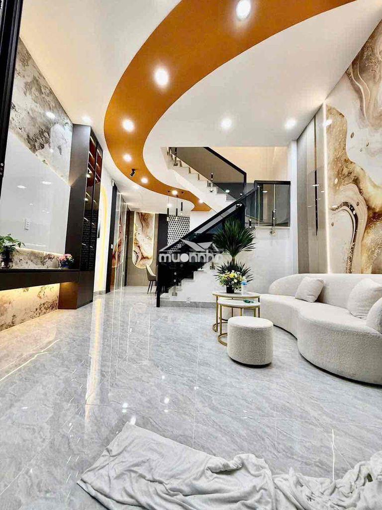 Hơn 4 tỷ nhà đẹp dt nở hậu 5.5m đường tô ký ngay phần mềm quang trung - 2