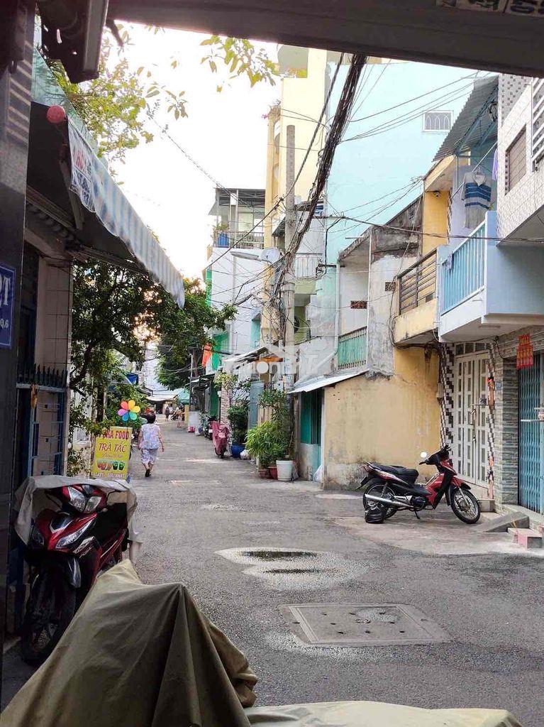 Bán gấp nhà quận 6