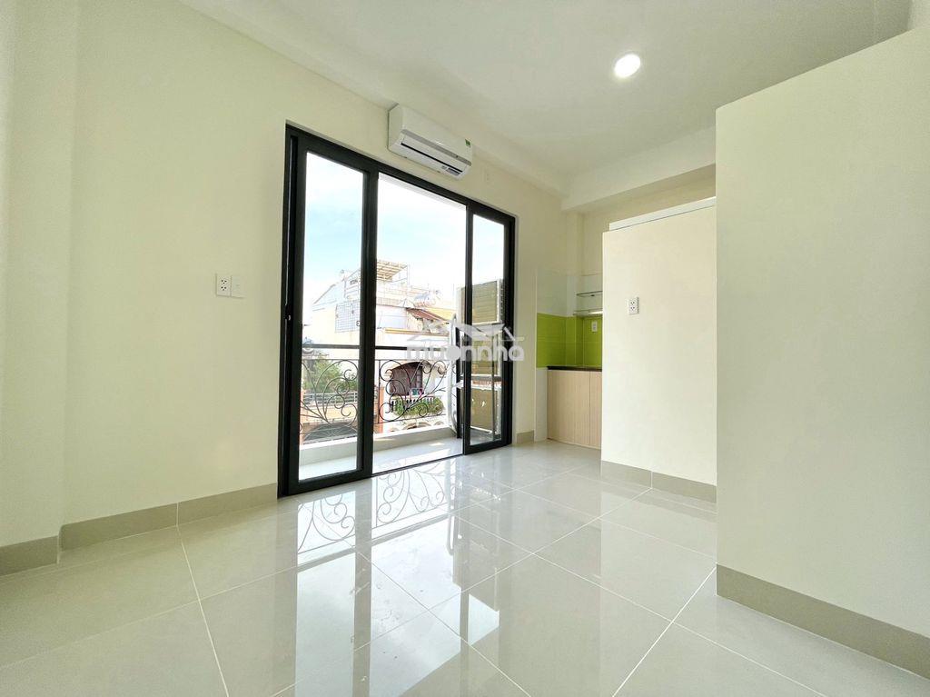 Phòng ban công mới xây gần vòng xoay lê đại hành - lotte - 2