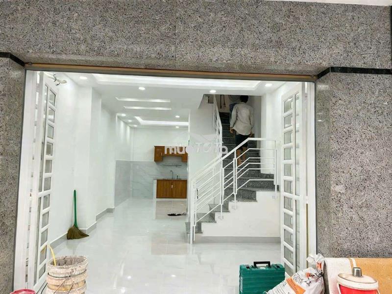 Cho thuê nhà nguyên căn đường số vĩnh hội, quận 4
