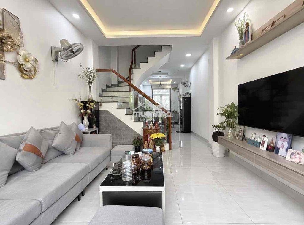 Nhà 4 tầng 69m2 ngang 4m đẹp c/x lê đại hành q11, full nội thất. 11.5t - 3