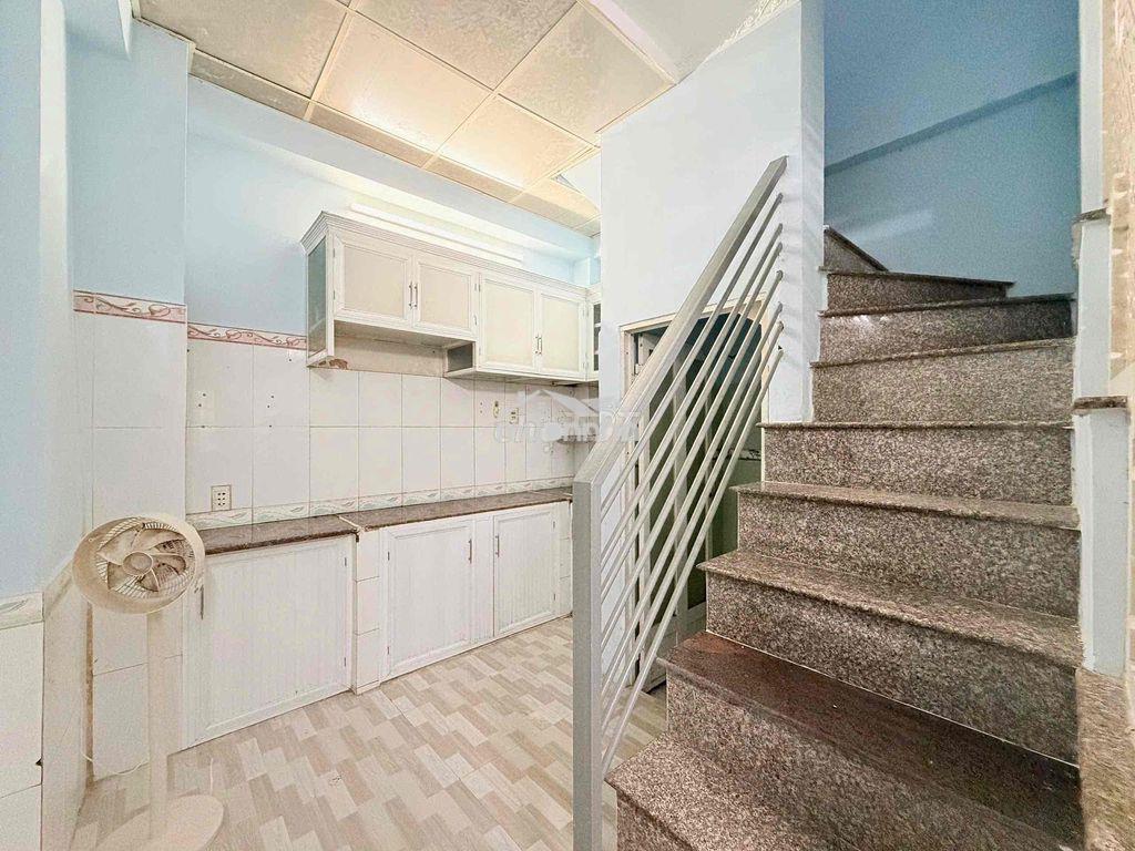 Cho thuê nnc 3m x 9m 2pn 3wc trệt 2 lầu st ngay 68 trần quang khải q1 - 2