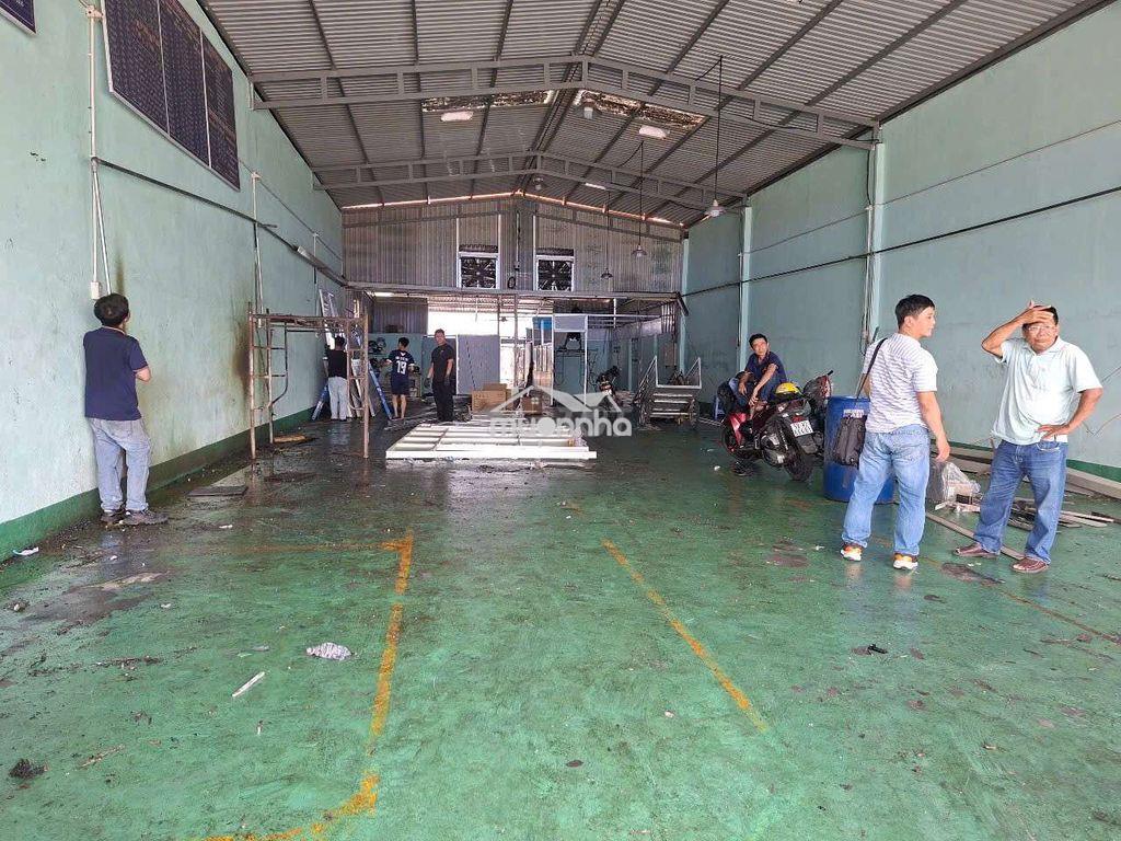 Chính chủ cho thuê nhà xưởng 300m2 giá thuê 19 triệu/ tháng - 2