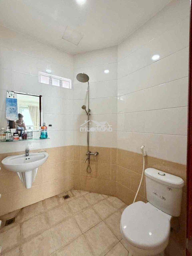 Nhỉnh 6 tỷ - hẻm thông trần quang khải quận 1 – ngang 4.2m – 5 tầng bt - 3