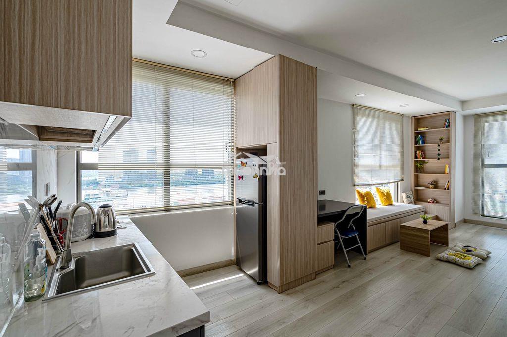 Căn hộ saigon royal - 50m2- giá: 5.2 ( view sông)- căn góc- - 3