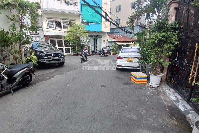 Nhà 3 tầng , hàng xóm với nữ hoàng chdv, trung tâm q3, sau lưng trường