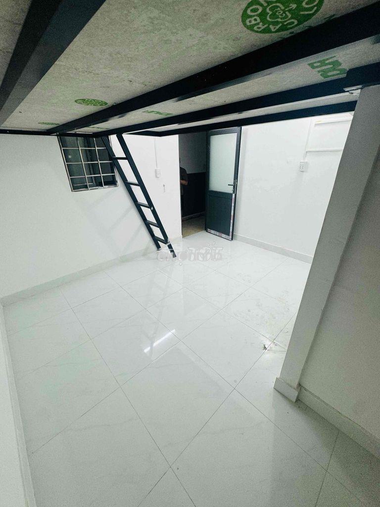 Chdv tên lửa trống ở ngay - 2