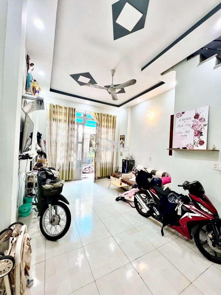 3 tỷ xíu - nhà 3 tầng đẹp sát aeon mall tân phú - hẻm 5m thông - 2
