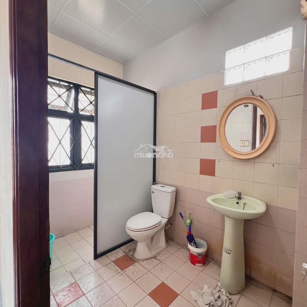 Cho thuê nhà vila sân vườn (trước /sau) - 3