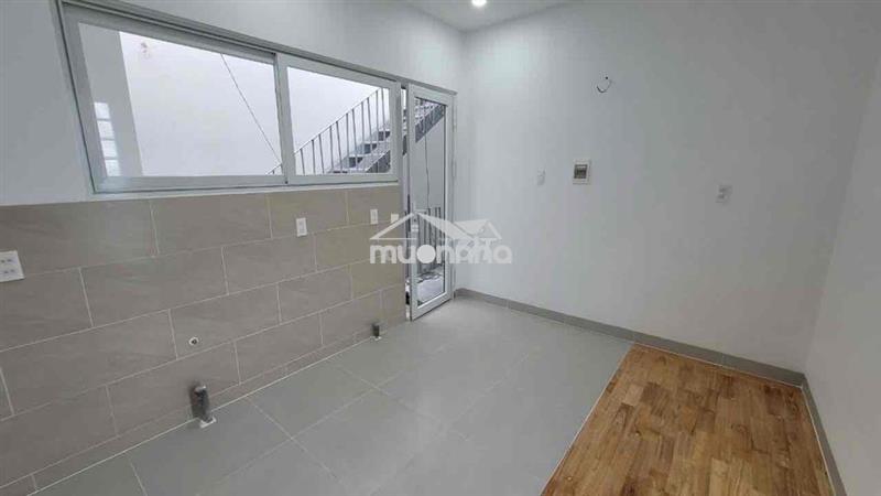 Phòng 18m2 có bếp + toilet riêng gần đh kinh tế nguyễn văn linh