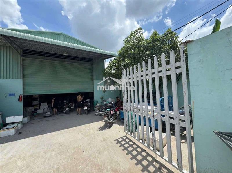 Cho thue kho xuong 700m vuon lai quan 12