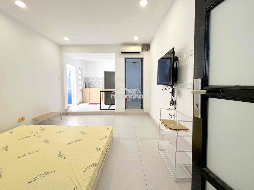 Căn hộ 30m2  full nội thất, ban công thoáng mát, gần  cv lê thị riêng - 2
