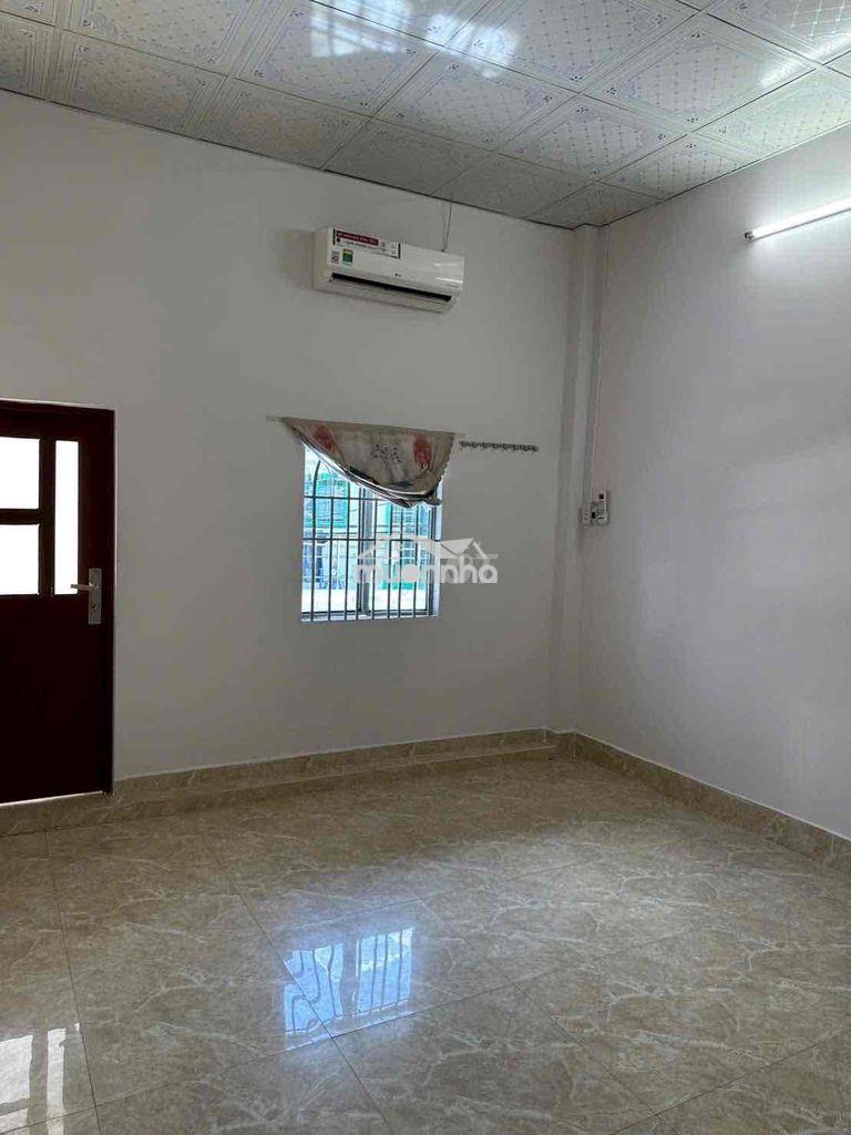 2 phòng sẵn nội thất dt 4m x 12m