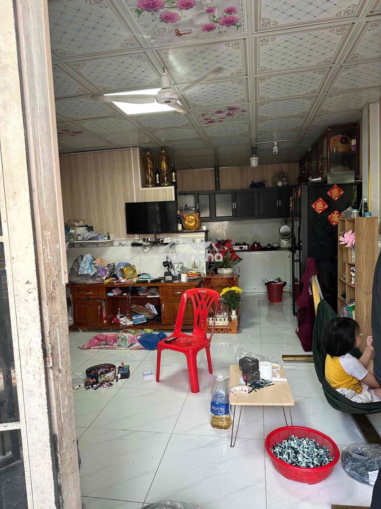 Cần bán nhà sổ chung gần phường dĩ an.tp hcm - 2