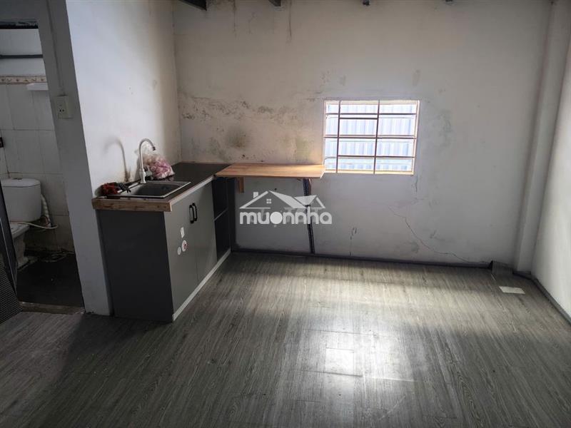 Phòng trọ mới ken ở cửa sổ siêu thoáng