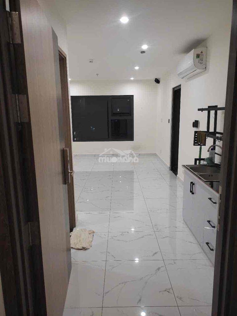 Cho thuê căn hộ studio có kệ bếp, máy lạnh