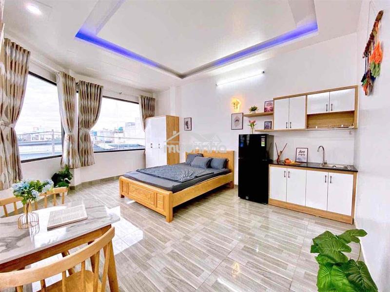 Căn hộ tiện nghi đầy đủ nội thất ban công cmt8, vòng xoay dân chủ