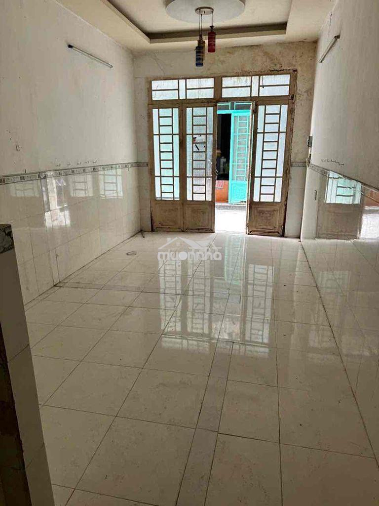 Bán nhà cầu tràm