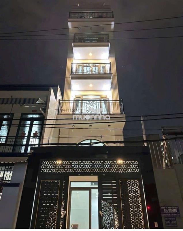 Văn phòng đ. tô hiệu 4*18m 3 lầu giá 18tr