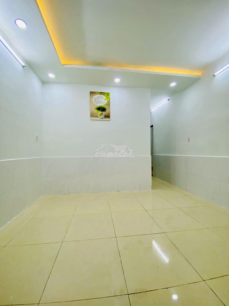 46m2 ngay phạm văn đồng-nguyễn kiệm-sau lưng nón sơn-nhà c4 giá 3 tỷ65