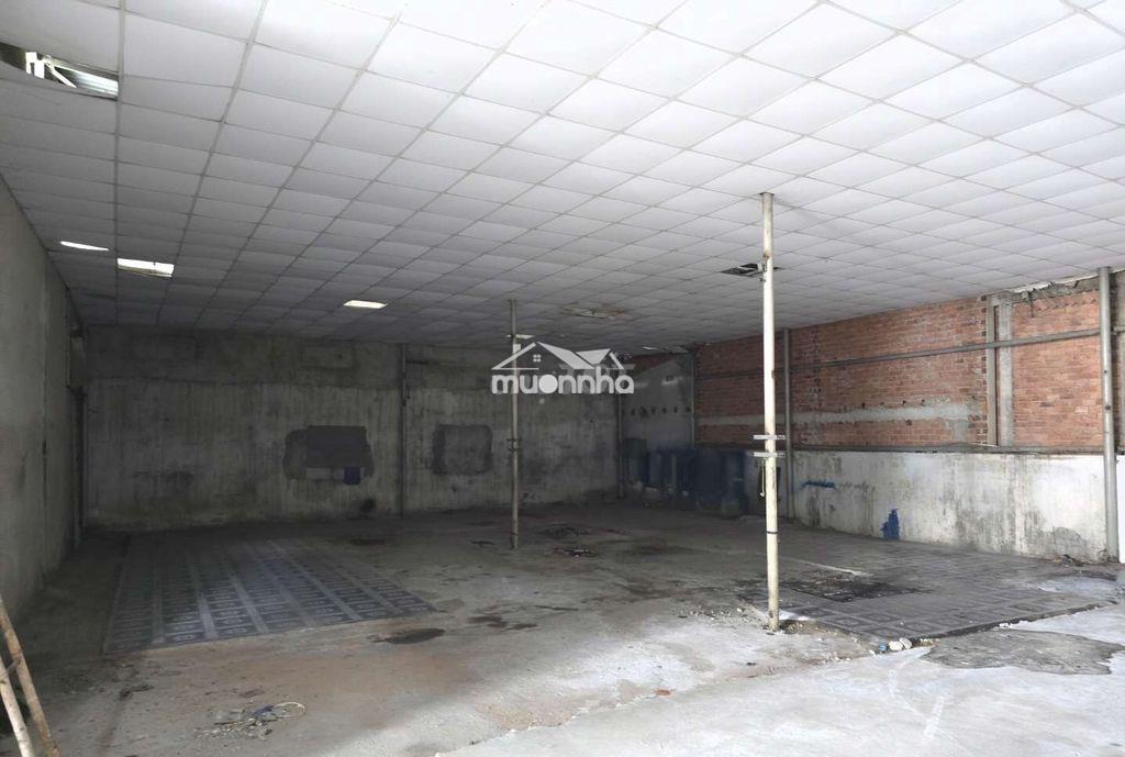 Kho,xưởng giá rẻ 450m² giá 30tr/t, ngay eon tân phú - 2