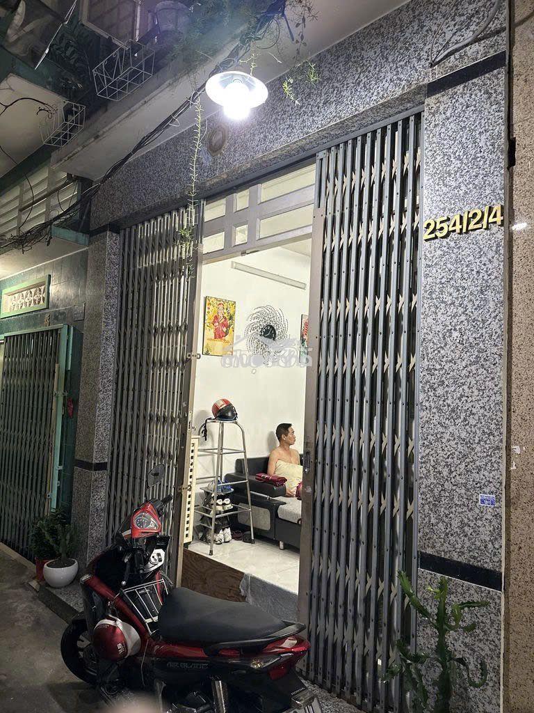 Nhà quận 10 