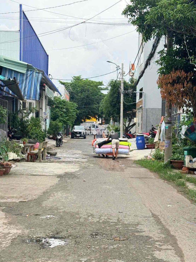 Bán nhà xưởng tô kí - 3