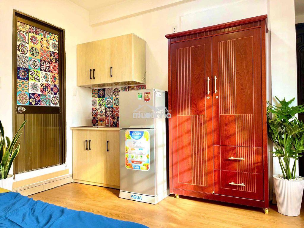 Cho thuê studio cửa sổ trời - gần đại học ueh - 2