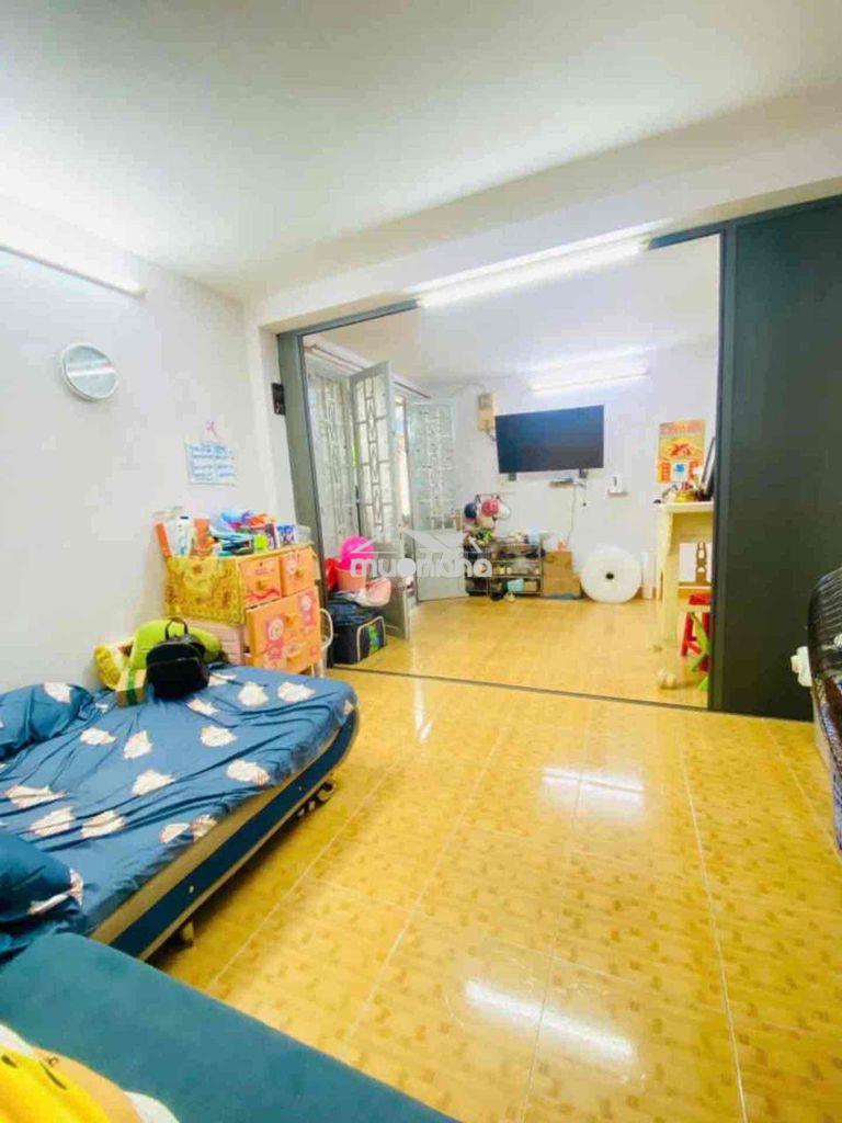 Bán nhà 3 tầng dt 51m2 ngang 5,3m 4pn ko qh hưng phú quận 8