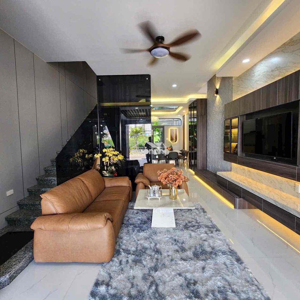 Nhà phố hiện đại - khu dân cư văn minh cao cấp - đường 12m có vỉa hè - 3