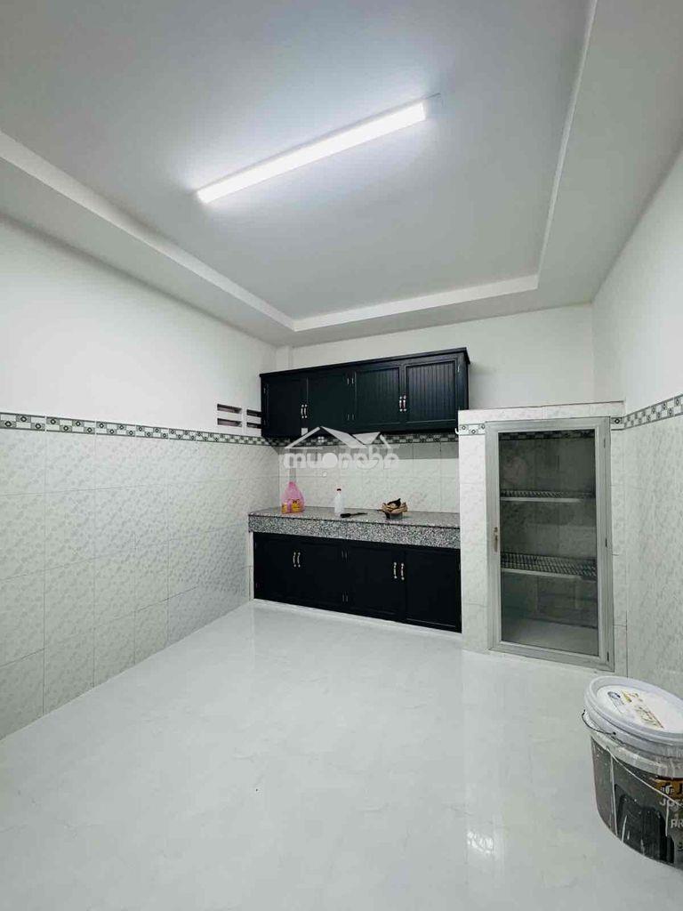 Rất ngộp ! ngay chợ thủ đức 50m2 + 2 tầng vị trí đẹp - 3