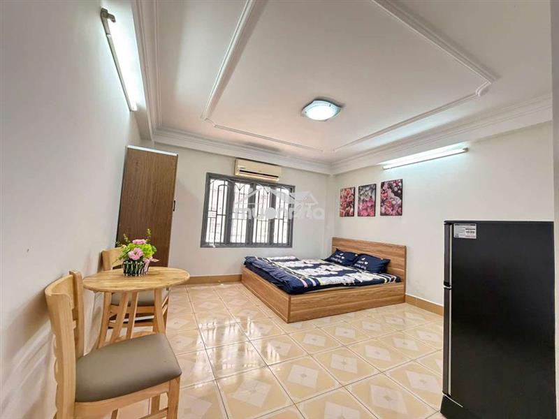 Phòng trọ giá rẻ cửa sổ trời đầy đủ nội thất