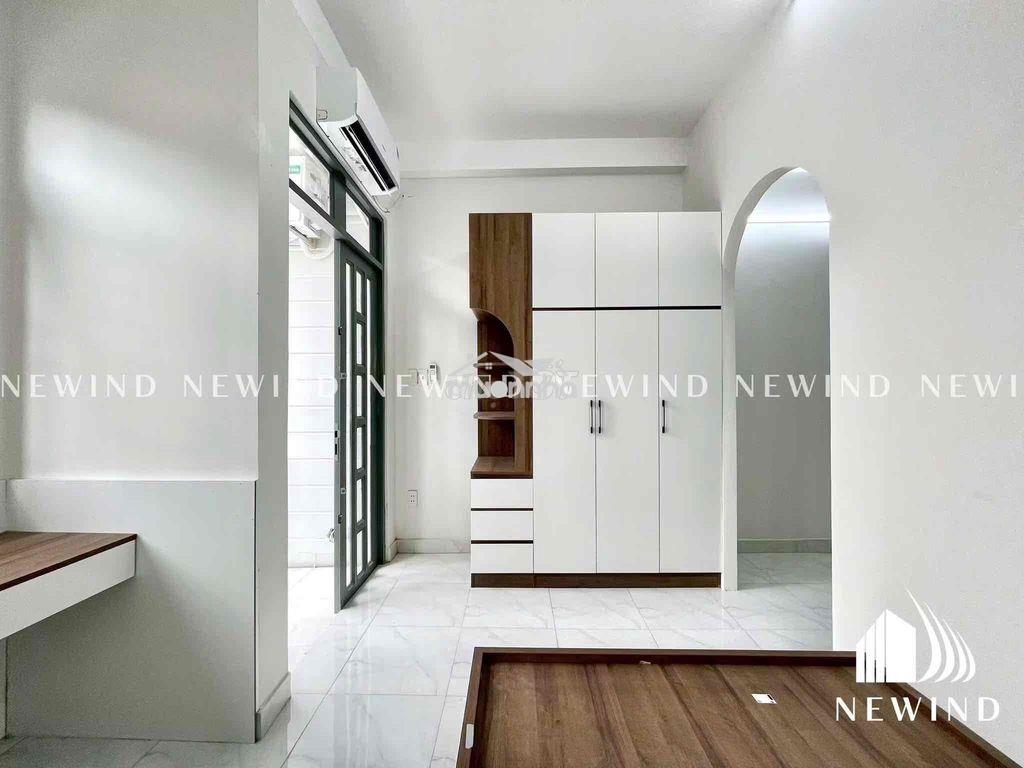 1 phòng ngủ ban công - nhà mới - ngay ngã tư phú nhuận - 2