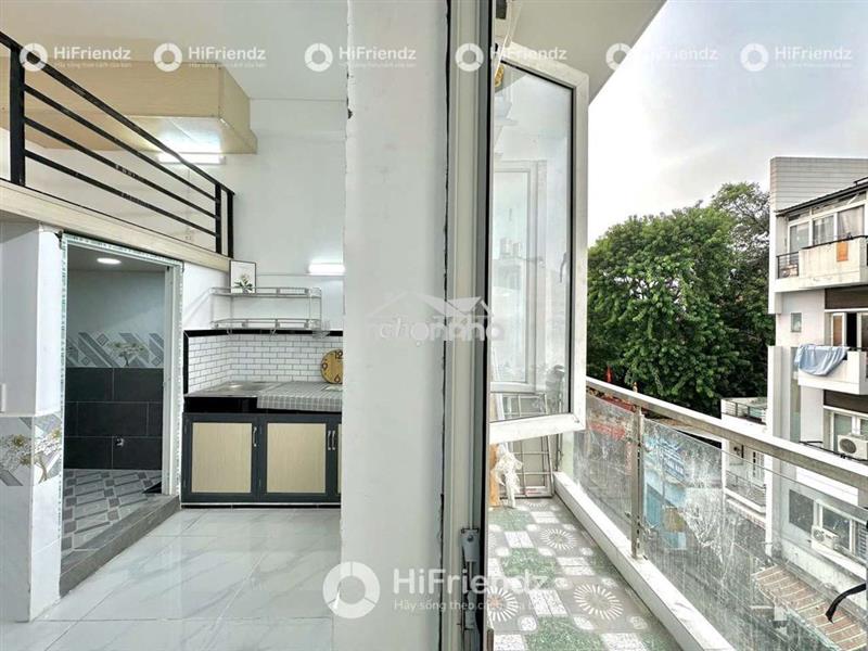 Siêu phẩm chdv mới xây ngay đầm sen, thang máy, ban công full nt