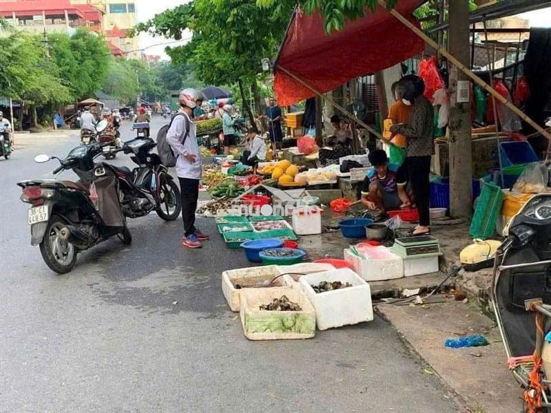 Cần gom tiền mua nhà trên phố, em rứt ruột gả lô 300m2